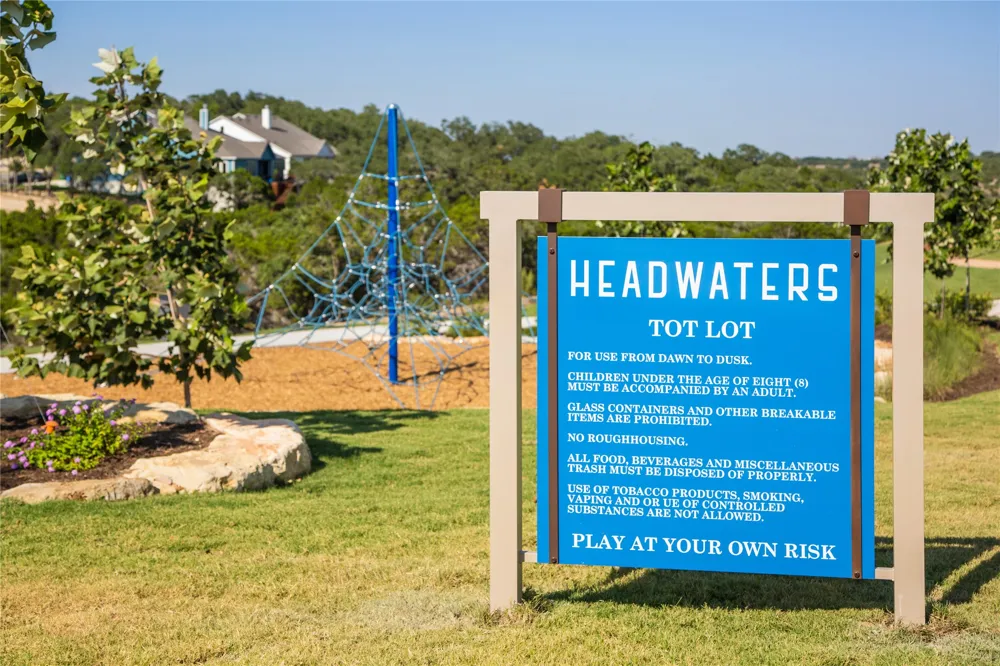 1621 Headwaters Boulevard Dripping Springs, TX 78620