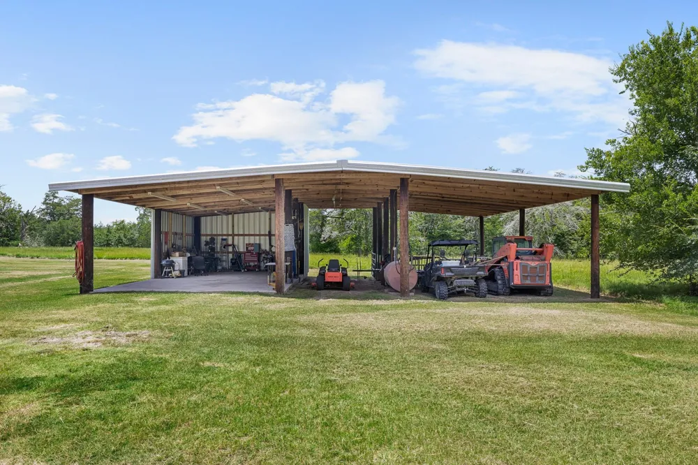 3941 County Road 219 Anderson, TX 77830