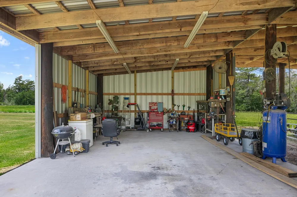 3941 County Road 219 Anderson, TX 77830