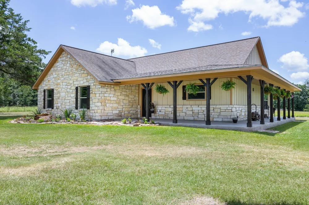 3941 County Road 219 Anderson, TX 77830