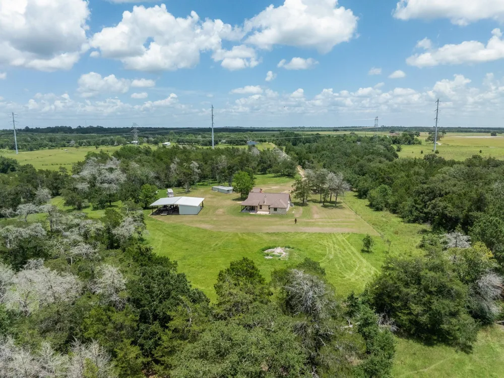 3941 County Road 219 Anderson, TX 77830