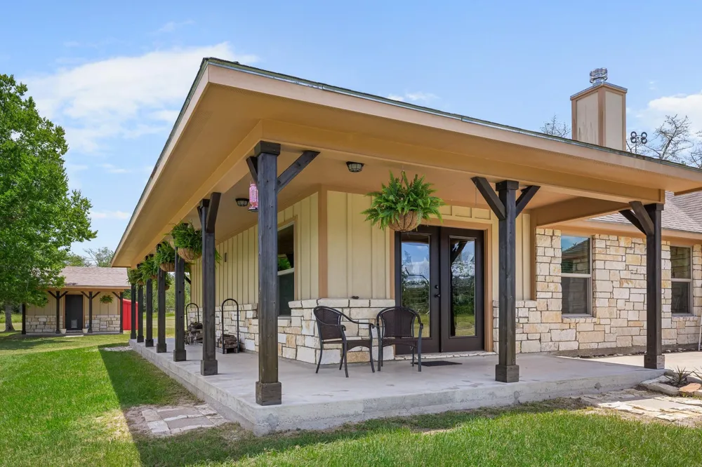 3941 County Road 219 Anderson, TX 77830