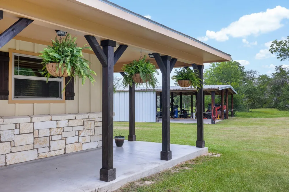 3941 County Road 219 Anderson, TX 77830