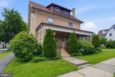 302 NICHOLS STREET