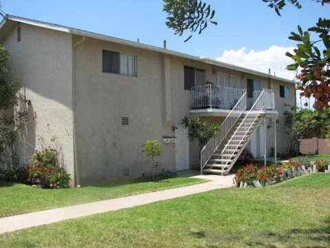930 Ebony Ave #B