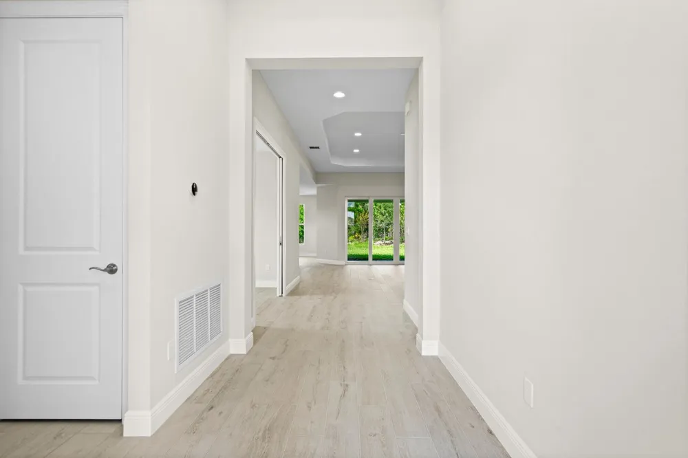 4090 Tower Pointe Way Vero Beach, FL 32967