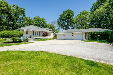 5221 Ridge Road