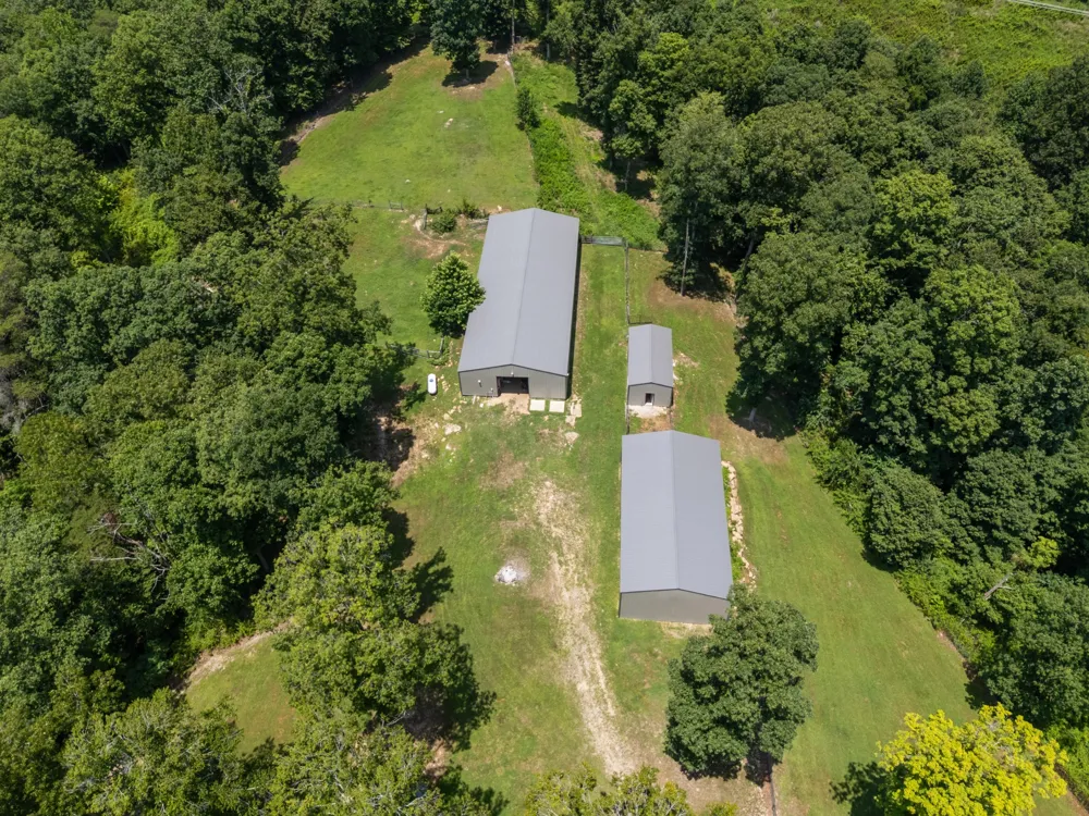 1370 Leatherwood Rd White Bluff, TN 37187
