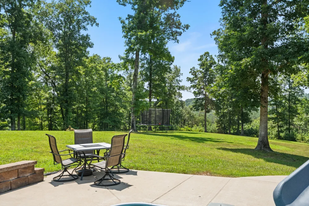 1370 Leatherwood Rd White Bluff, TN 37187