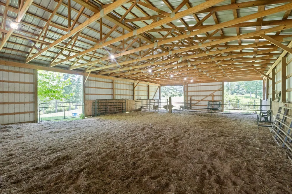 1370 Leatherwood Rd White Bluff, TN 37187