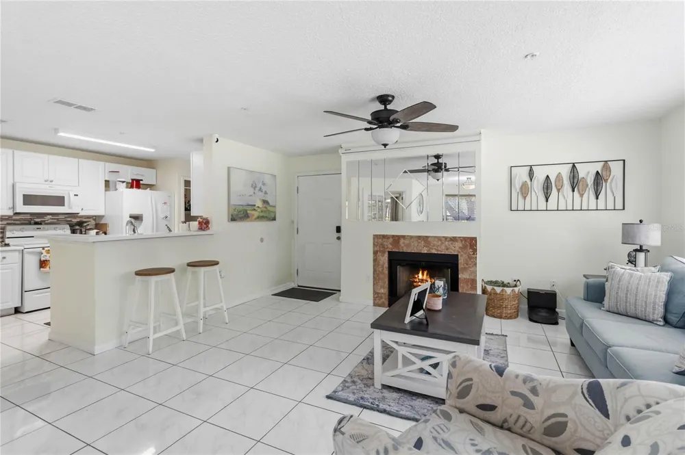 1141 EXCELLER CT. #105 Casselberry, FL 32707