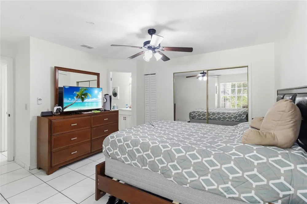 1141 EXCELLER CT. #105 Casselberry, FL 32707