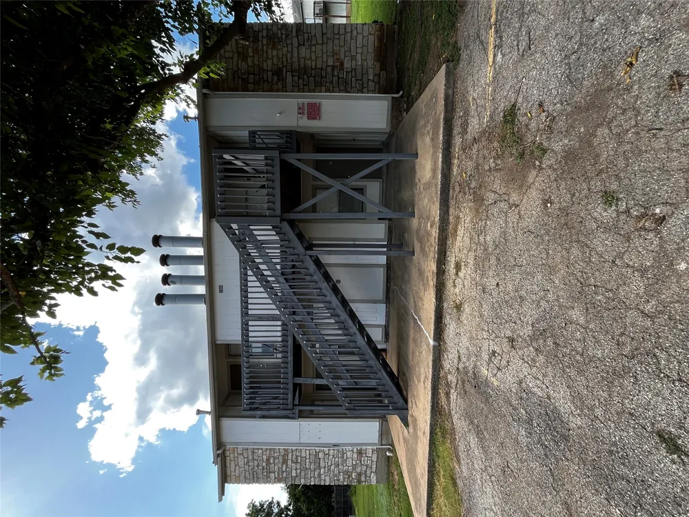 2306 Cedrick Cove #B Austin, TX 78748