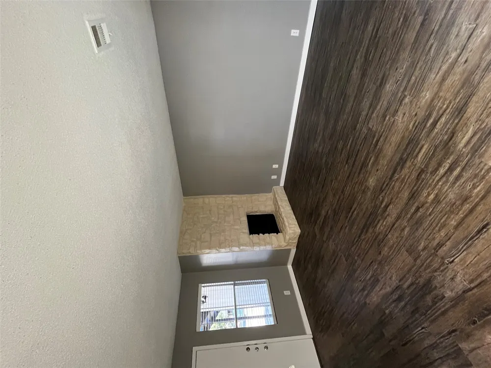 2306 Cedrick Cove #B Austin, TX 78748
