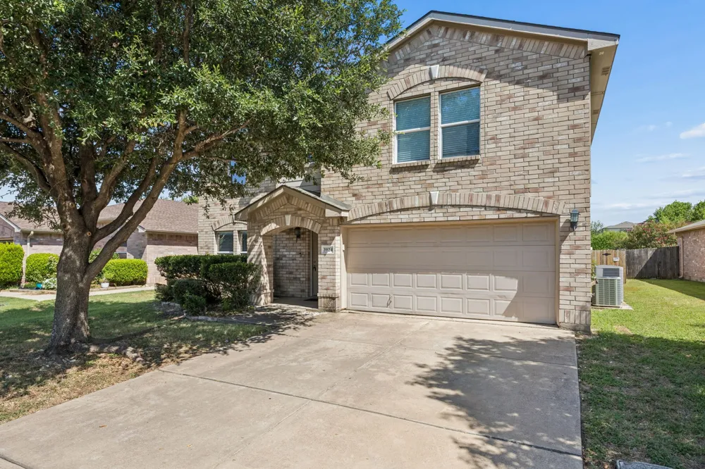3924 Estrella Court Fort Worth, TX 76106