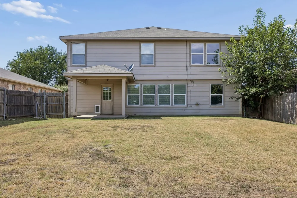 3924 Estrella Court Fort Worth, TX 76106
