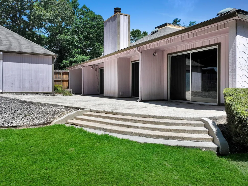 128 County Road 185 Jasper, TX 75951