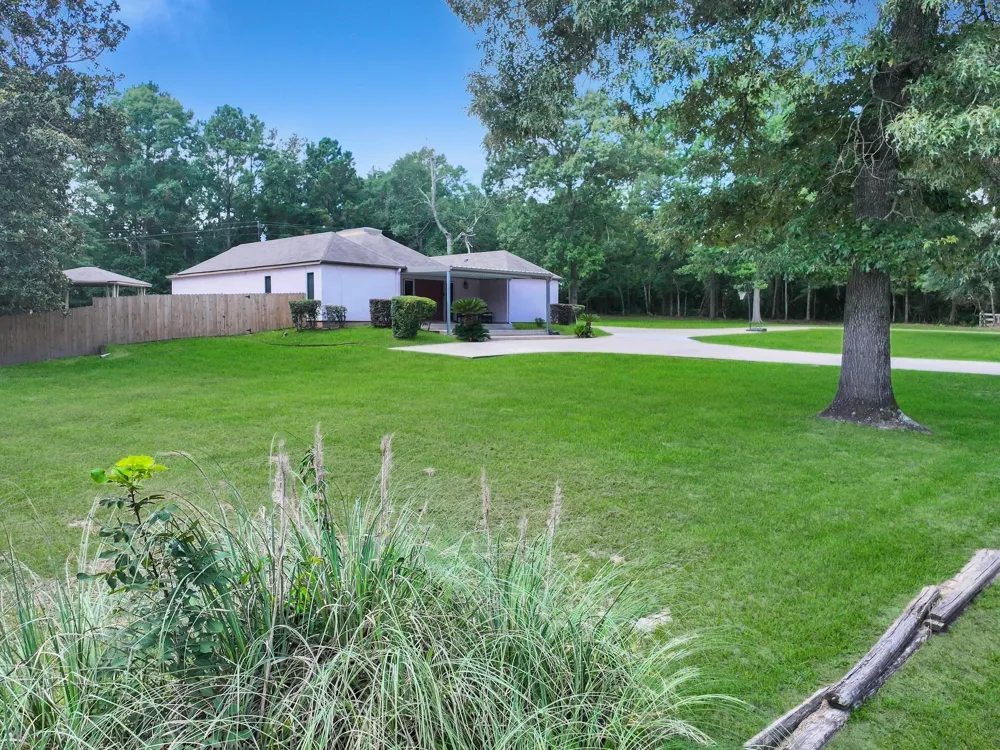 128 County Road 185 Jasper, TX 75951