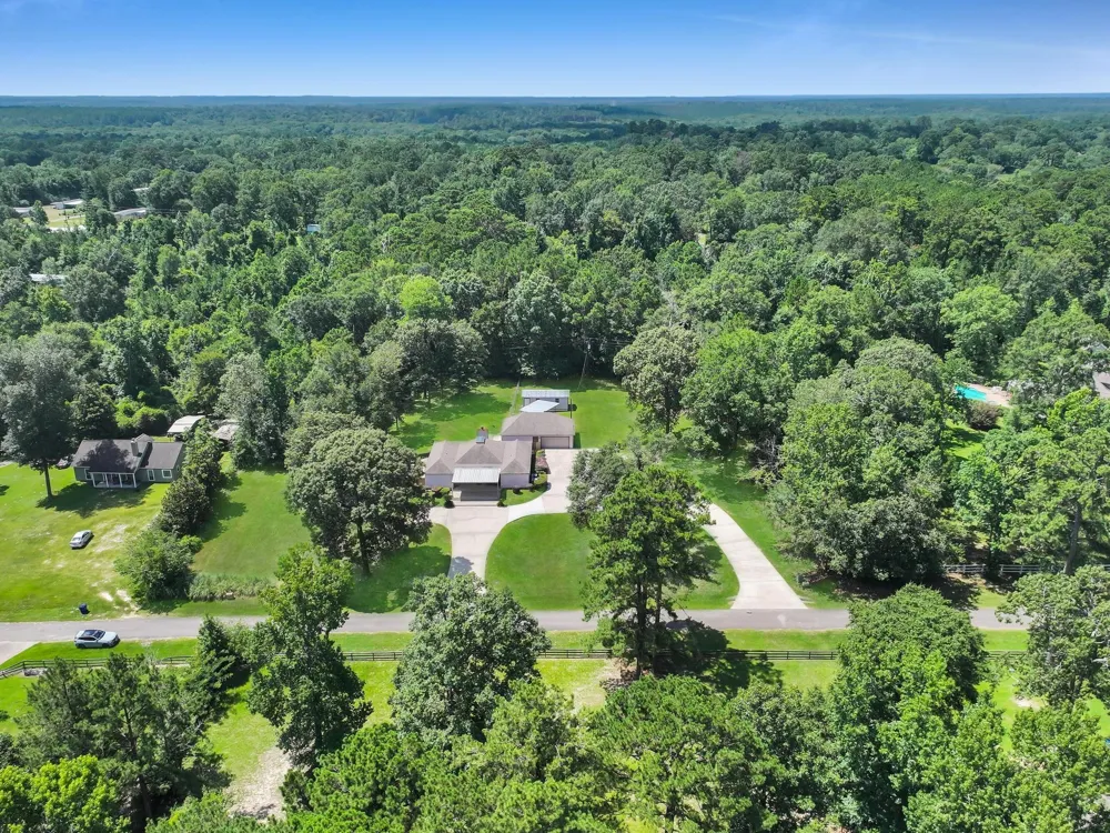 128 County Road 185 Jasper, TX 75951