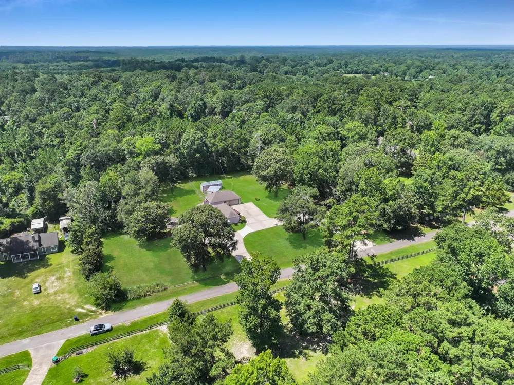 128 County Road 185 Jasper, TX 75951