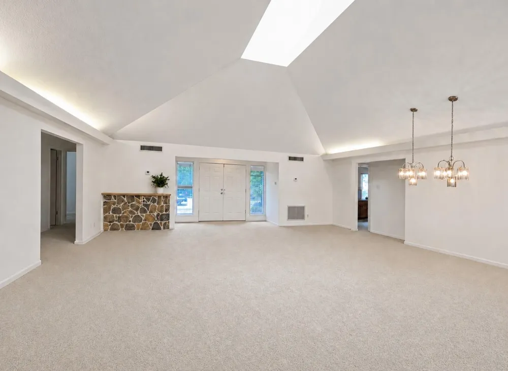 128 County Road 185 Jasper, TX 75951
