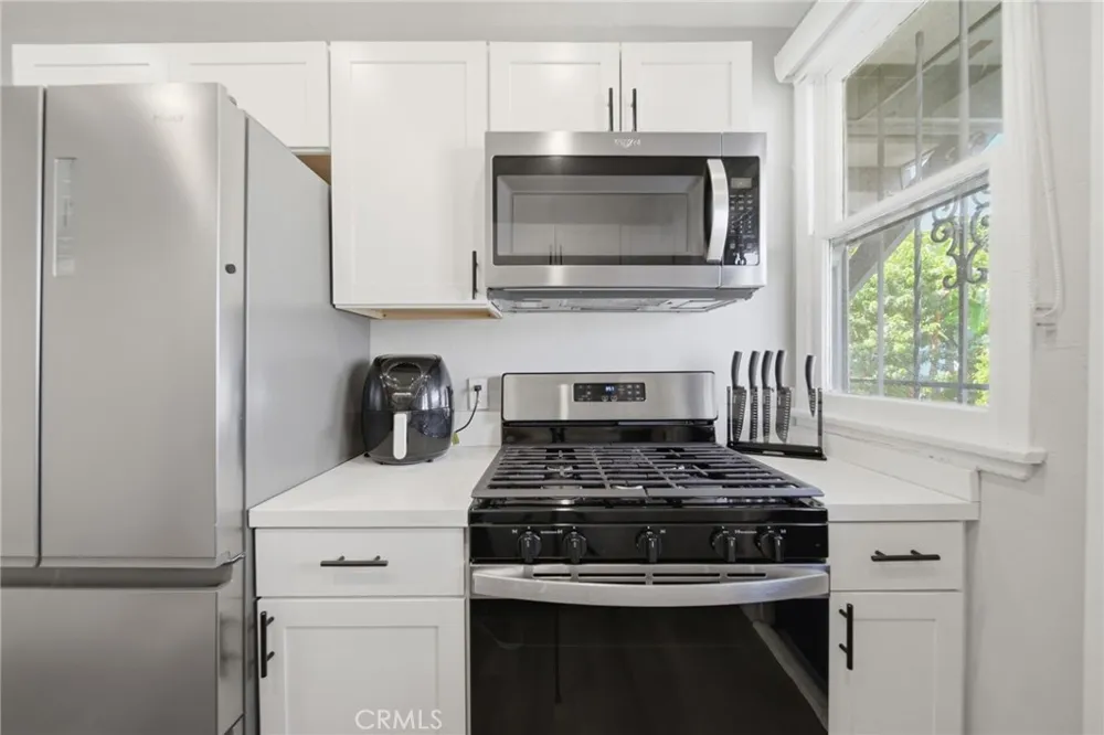 5651 Clemson Street Los Angeles, CA 90016