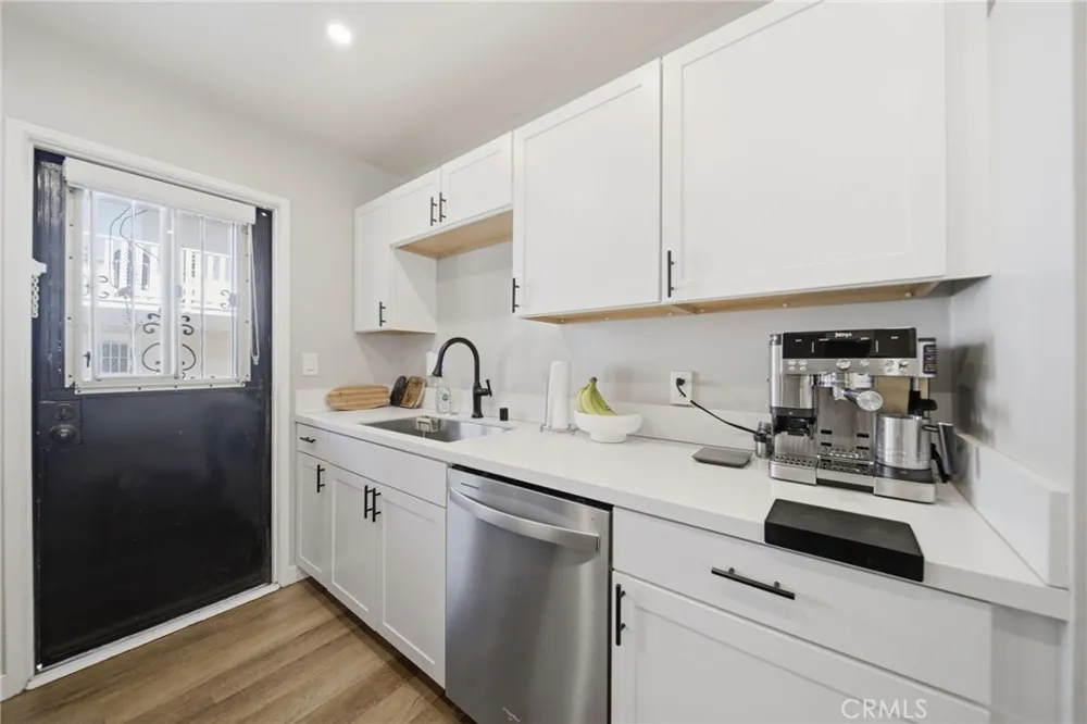 5651 Clemson Street Los Angeles, CA 90016