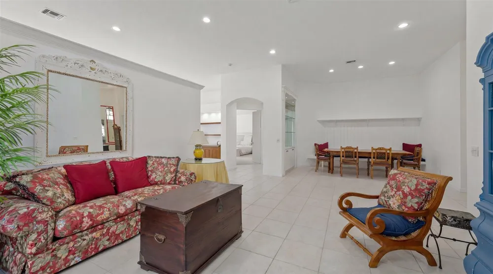 10499 Laurel Estates Lane Lake Worth, FL 33449