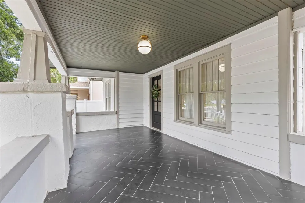 2444 1ST AVENUE S St Petersburg, FL 33712