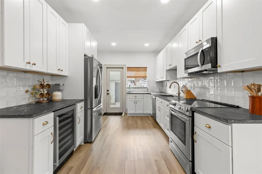 2444 1ST AVENUE S St Petersburg, FL 33712
