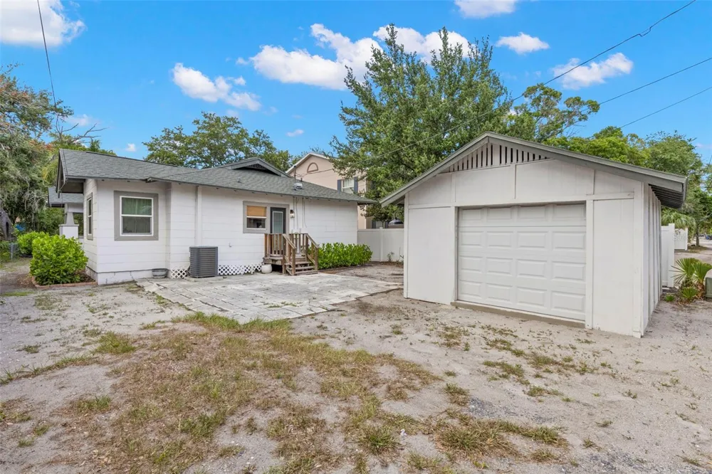 2444 1ST AVENUE S St Petersburg, FL 33712