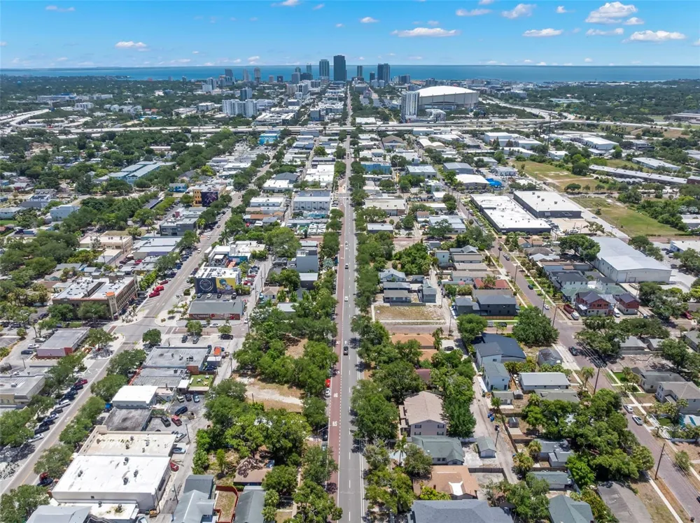 2444 1ST AVENUE S St Petersburg, FL 33712