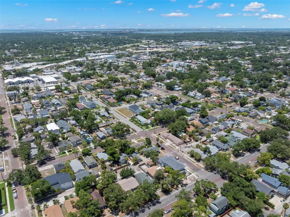 2444 1ST AVENUE S St Petersburg, FL 33712
