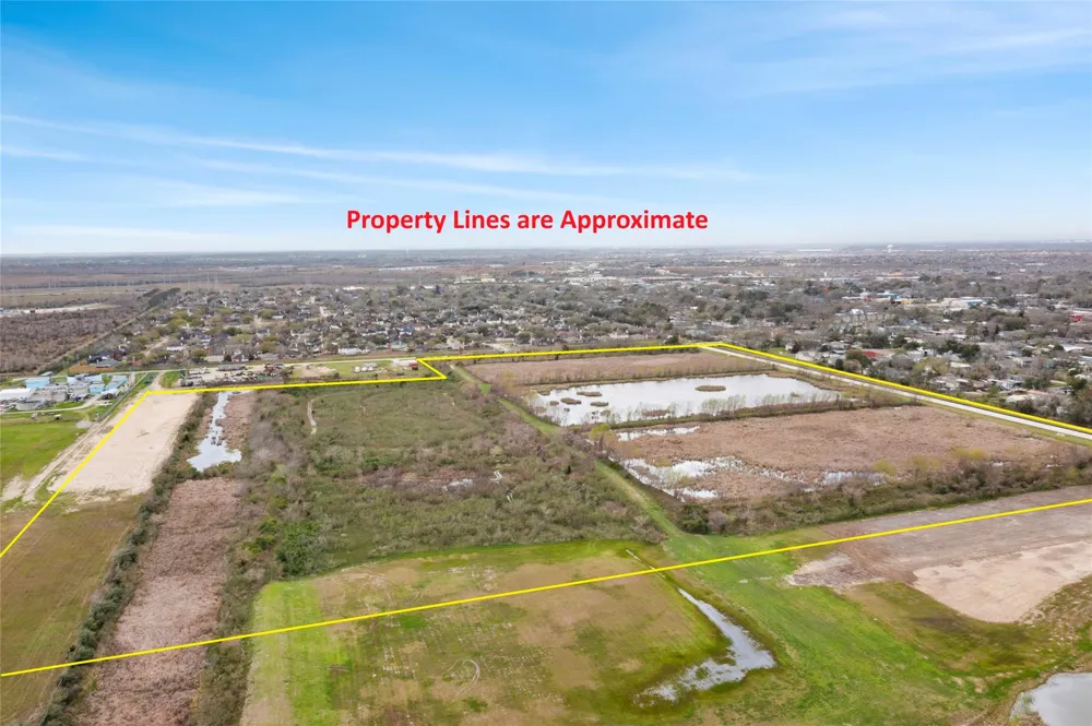 4835 10th Street Bacliff, TX 77518
