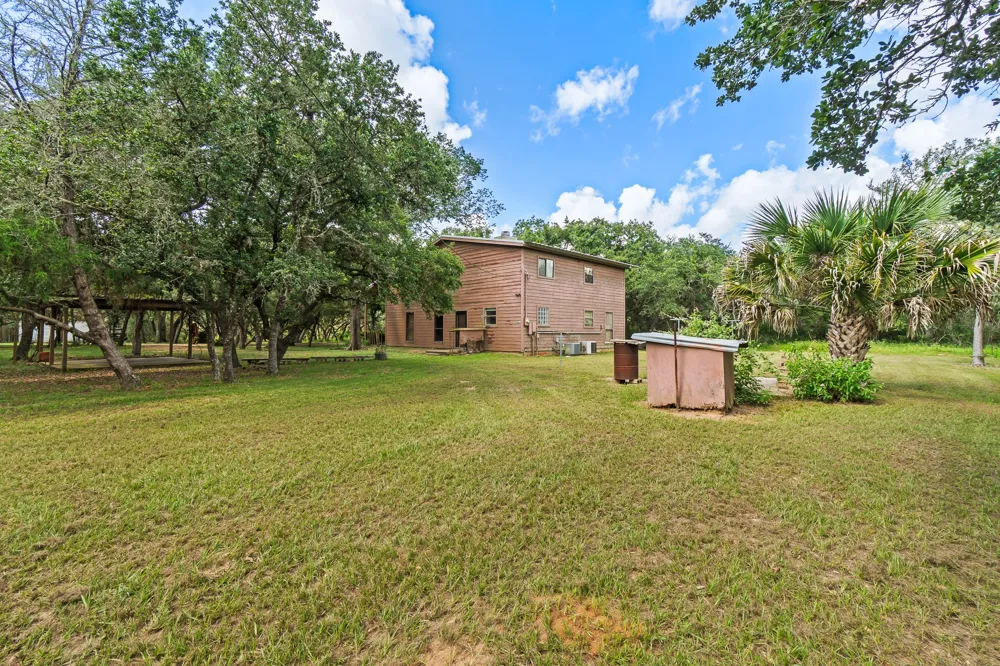 5641 County Road 14 Hallettsville, TX 77964
