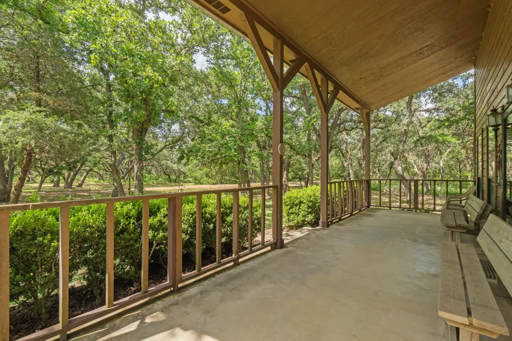 5641 County Road 14 Hallettsville, TX 77964