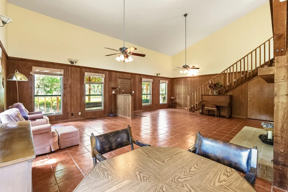 5641 County Road 14 Hallettsville, TX 77964