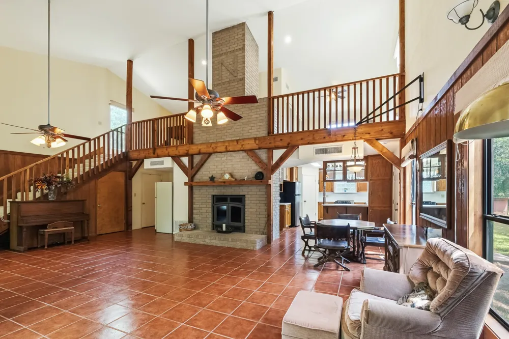 5641 County Road 14 Hallettsville, TX 77964