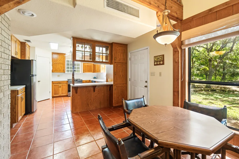 5641 County Road 14 Hallettsville, TX 77964