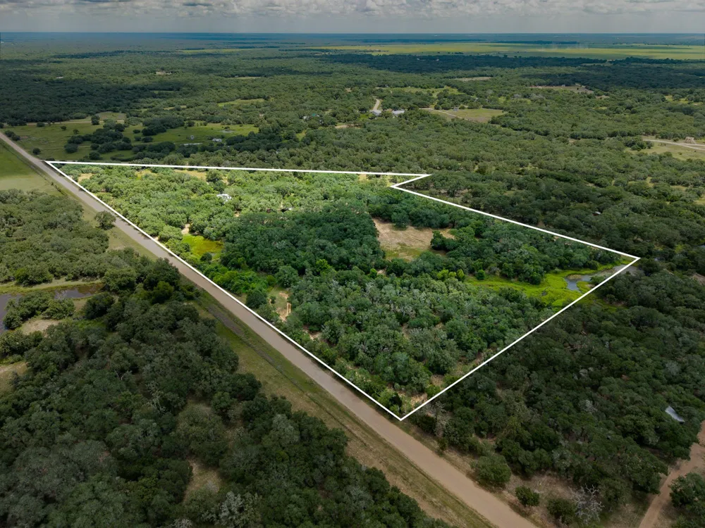 5641 County Road 14 Hallettsville, TX 77964