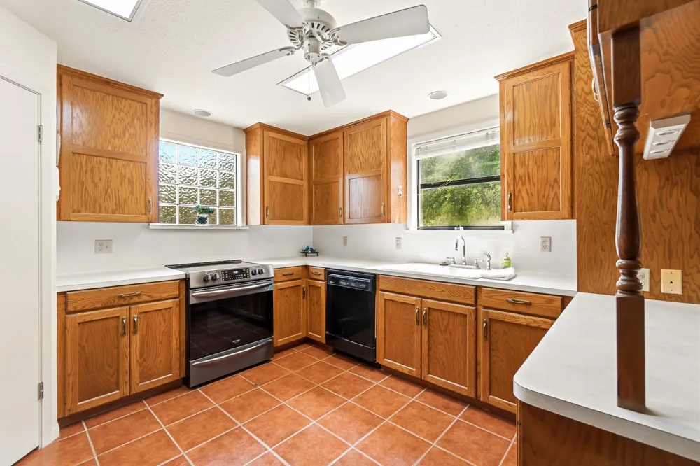 5641 County Road 14 Hallettsville, TX 77964
