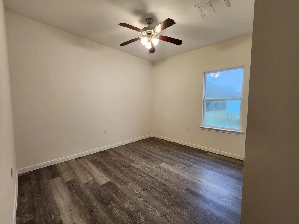 6202 White Oak Drive Hitchcock, TX 77563