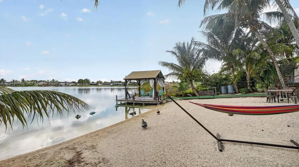 15022 SW 67th Ln Miami, FL 33193