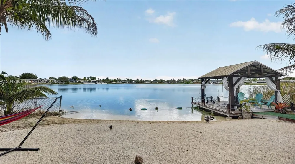 15022 SW 67th Ln Miami, FL 33193