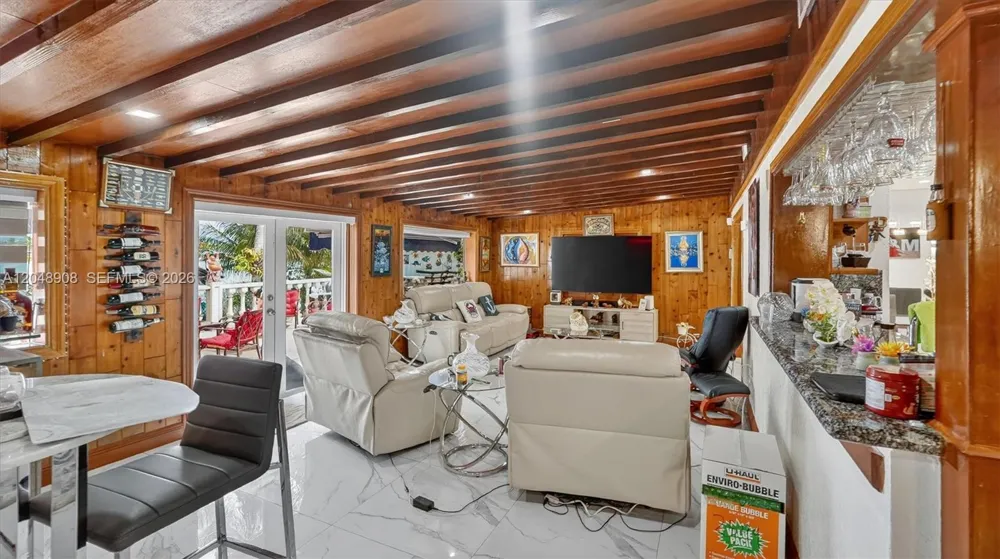 15022 SW 67th Ln Miami, FL 33193