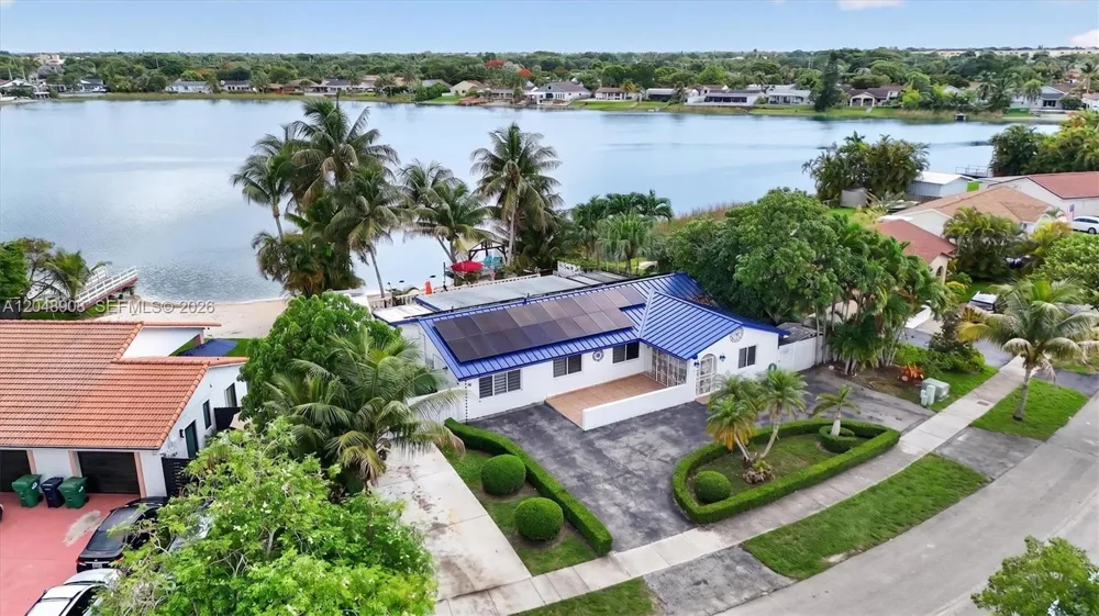 15022 SW 67th Ln Miami, FL 33193