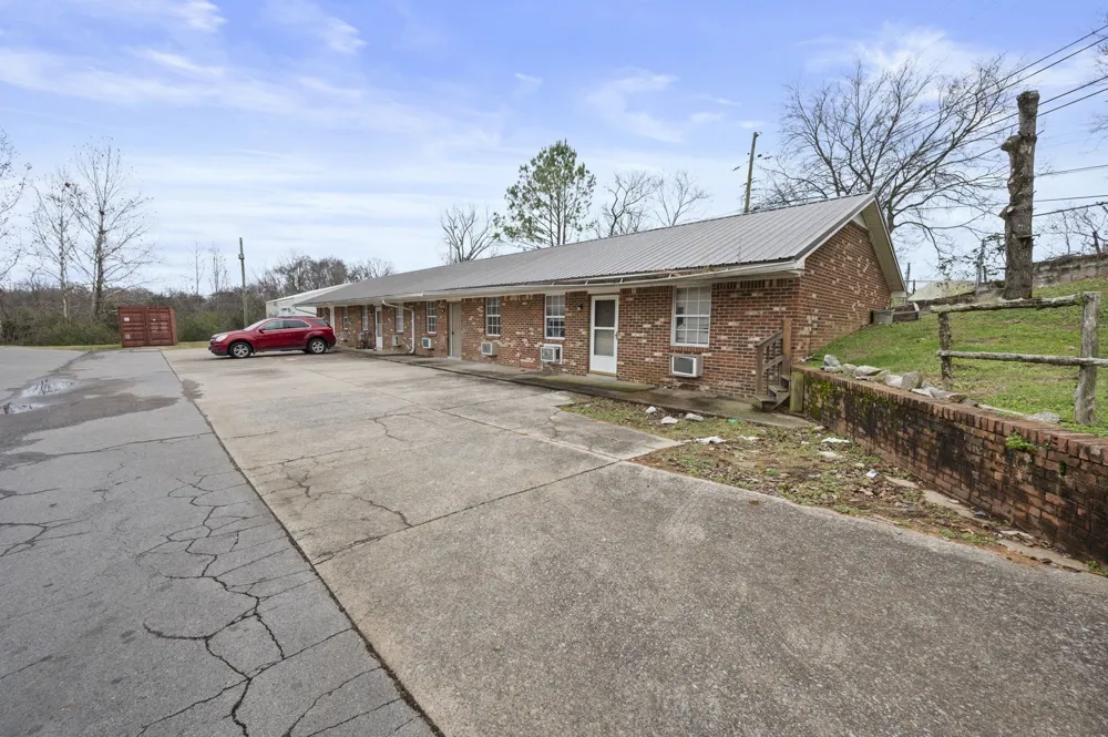 105 Walnut St #8 Clarksville, TN 37042