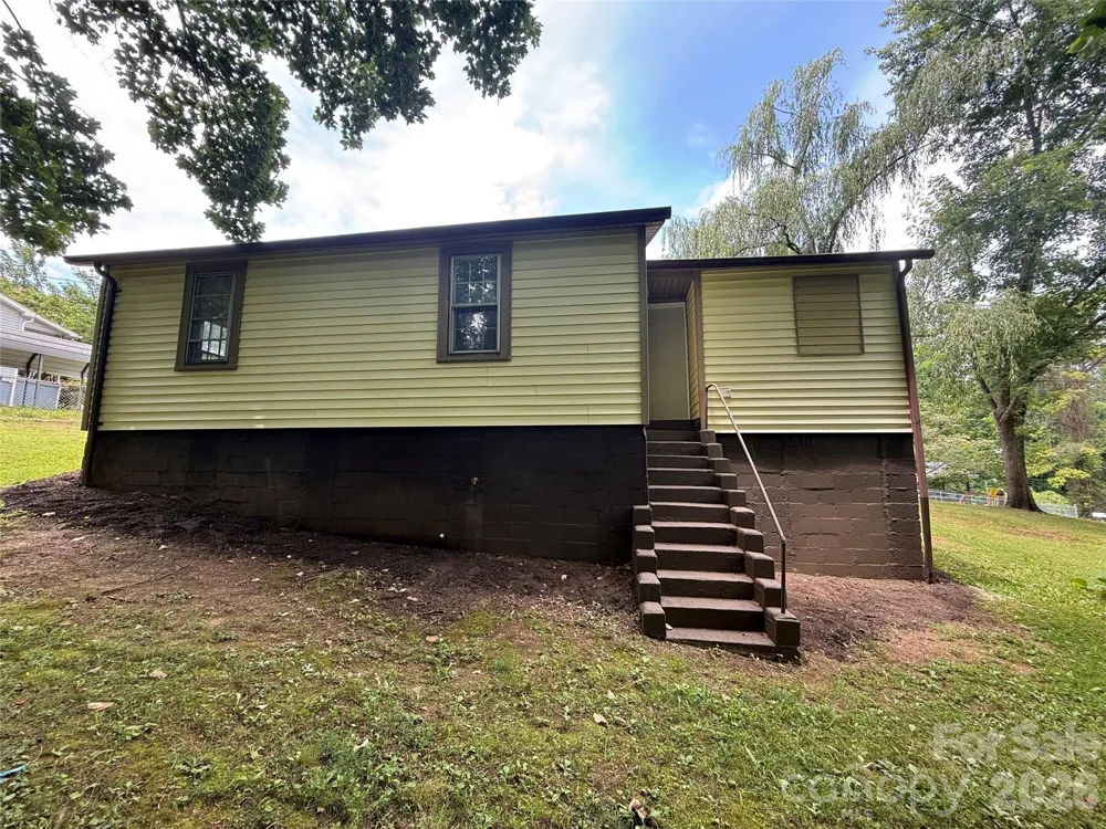 276 Kathy Street Marion, NC 28752