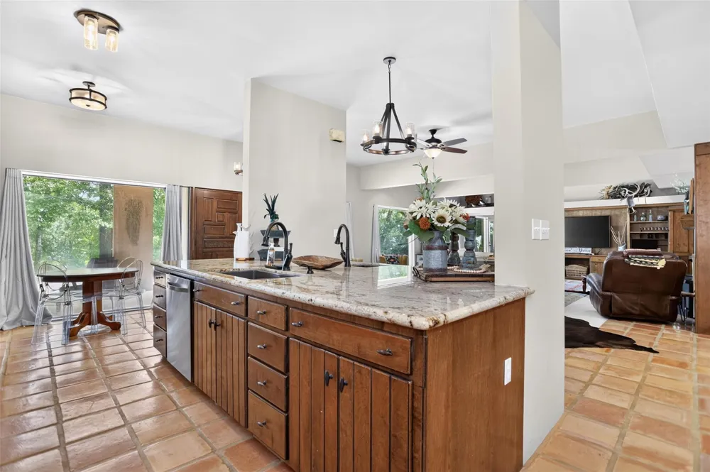 4883 Fm 2423 Grapeland, TX 75844