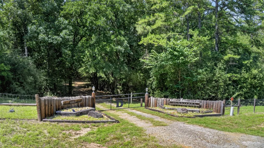 4883 Fm 2423 Grapeland, TX 75844